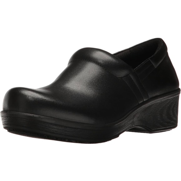 Dr. Scholl's Women's Dynamo Slip-Resistant Work Clog - Size 8.5 W - Picture 1 of 9